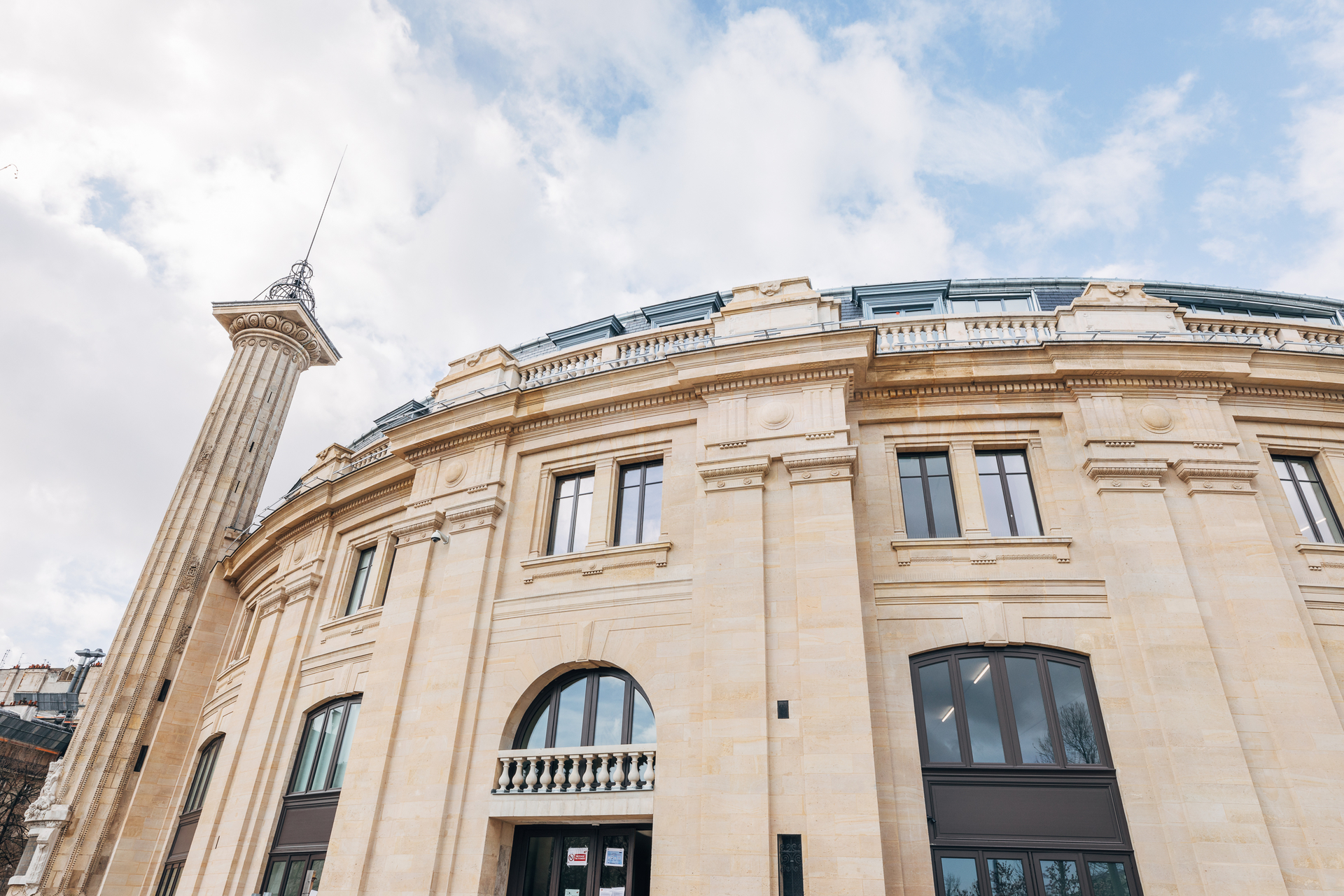 exterieur-bourse-de-commerce